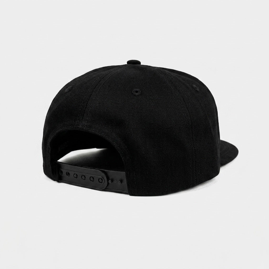 NYHRO SNAPBACK CAP BLACK